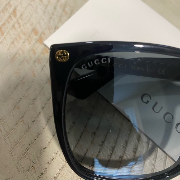 GUCCI SUNGLASSES✨ - Picture 5 of 13